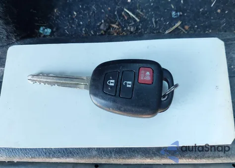 2018 Toyota Tundra Limited 5.7L V8 z USA, uszkodzony, nr VIN 5TFHW5F13JX752122